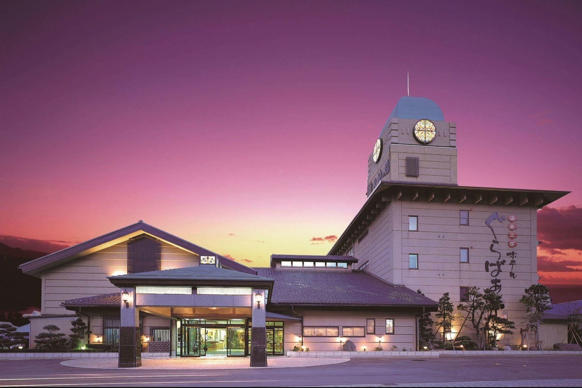 Awara Onsen Hot Spring Koubou Gurabaatei Hotell Exteriör bild