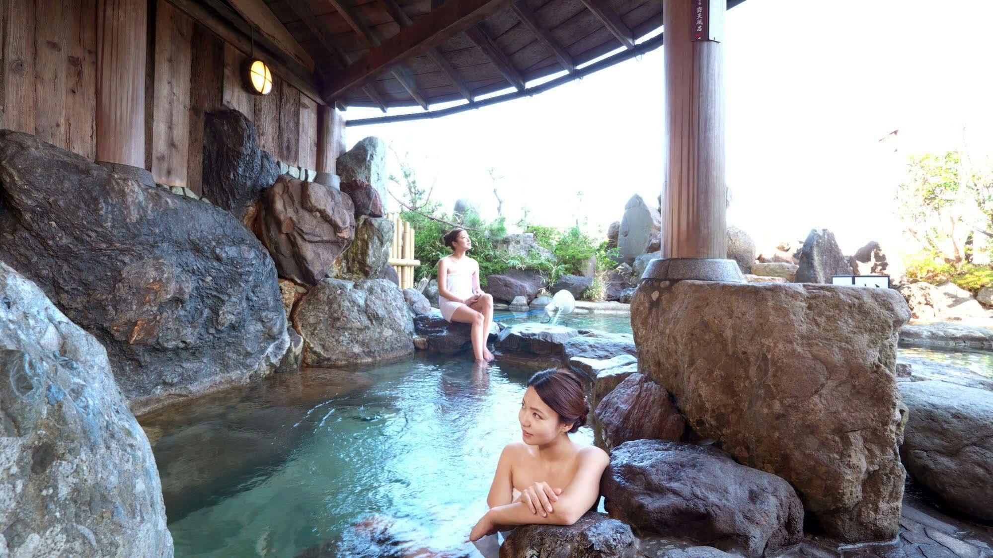 Awara Onsen Hot Spring Koubou Gurabaatei Hotell Exteriör bild